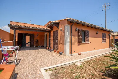 Villa in vendita a Siracusa, Isola, Plemmi... - foto 1