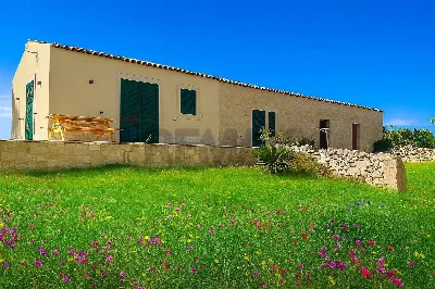 Rustico/Casale in vendita a Scicli - foto 2