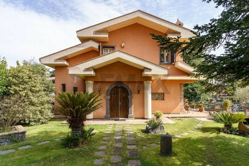 Villa in vendita a Nicolosi - foto 1