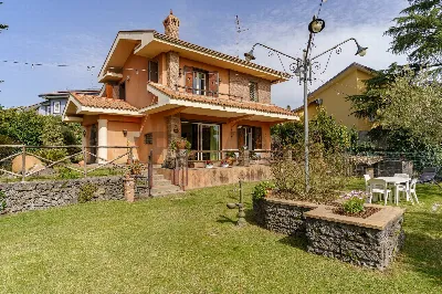 Villa in vendita a Nicolosi - foto 2