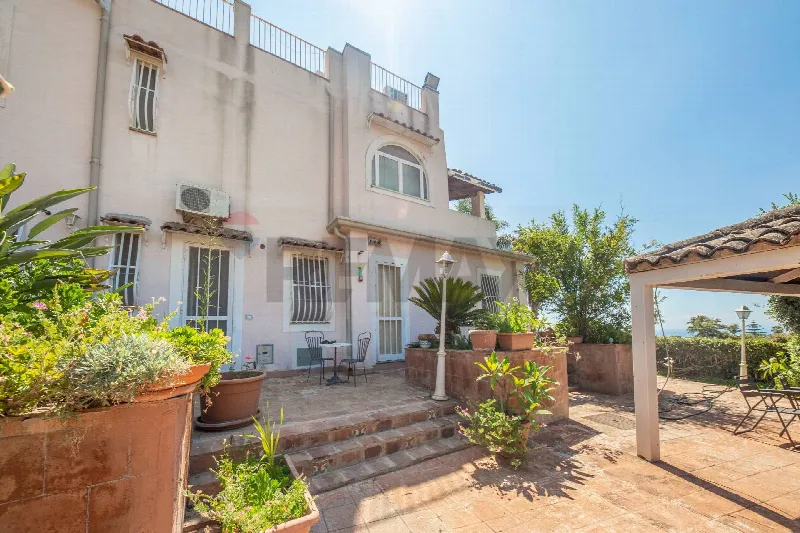 Villa in vendita a Aci Castello - foto 1