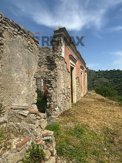 Rustico/Casale in vendita a Calatabiano - foto 2