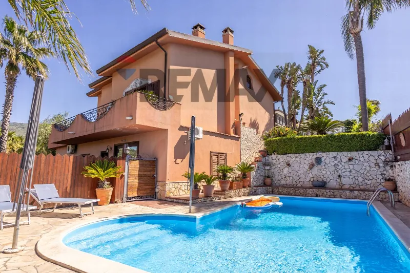Villa in vendita a Taormina - foto 1