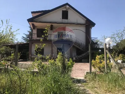 Villa in vendita a Pedara - foto 1