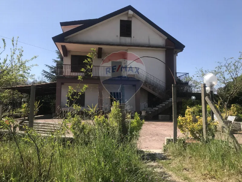 Villa in vendita a Pedara - foto 1