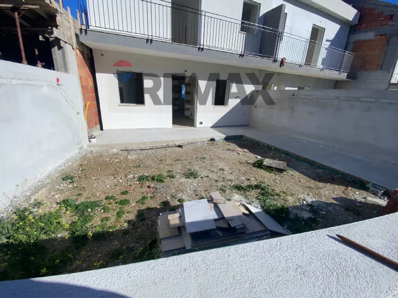 Casa Indipendente in vendita a Santa Teresa di Riva - foto 1