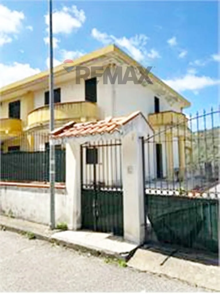 Casa Indipendente in vendita a Saponara - foto 1