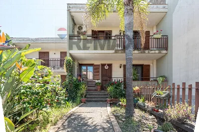 Villa in vendita a Acireale - foto 1