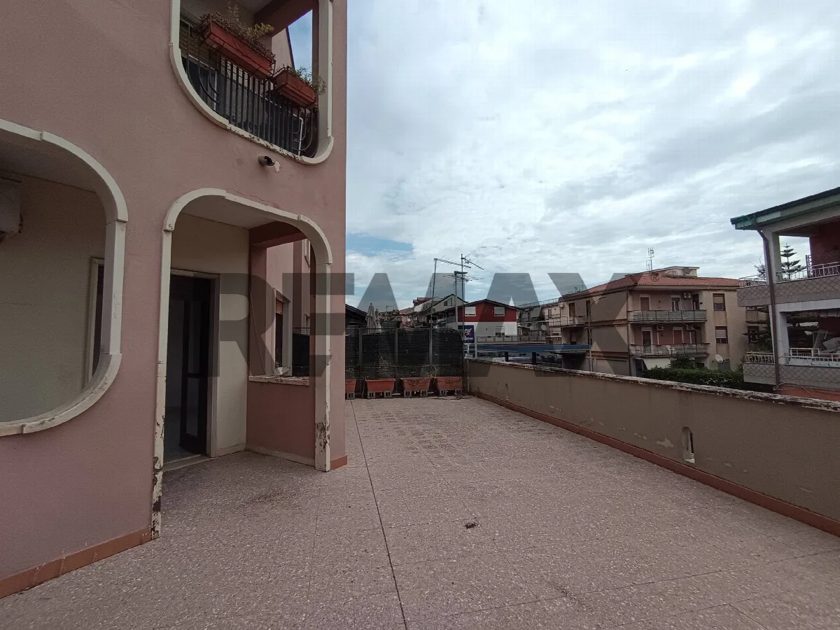 Palazzo/Stabile in vendita a Sant'Agata li Battiati - foto 3