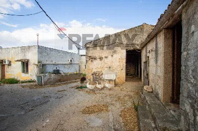 Rustico/Casale in vendita a Canicattini Ba... - foto 2