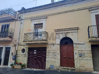 Casa Indipendente a Ferla