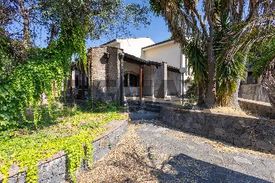 Villa in vendita a Trecastagni - foto 1