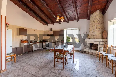 Rustico/Casale in vendita a Melilli - foto 2