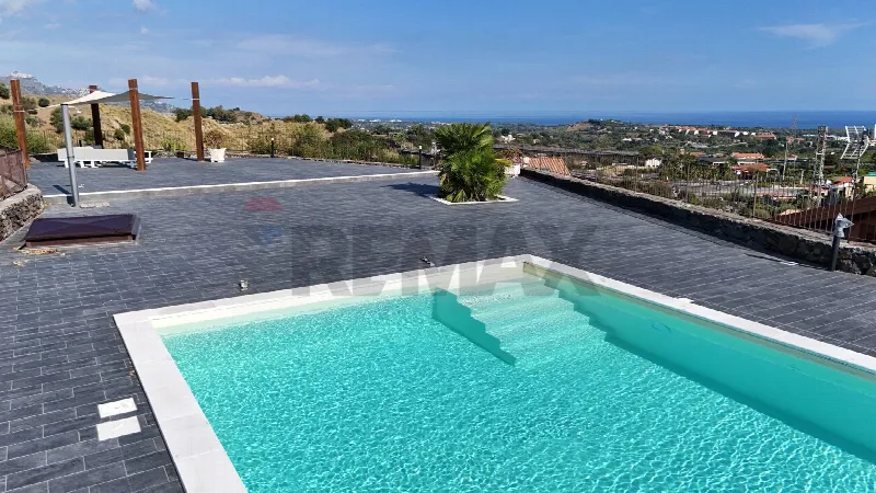 Villa in vendita a Piedimonte Etneo - foto 1