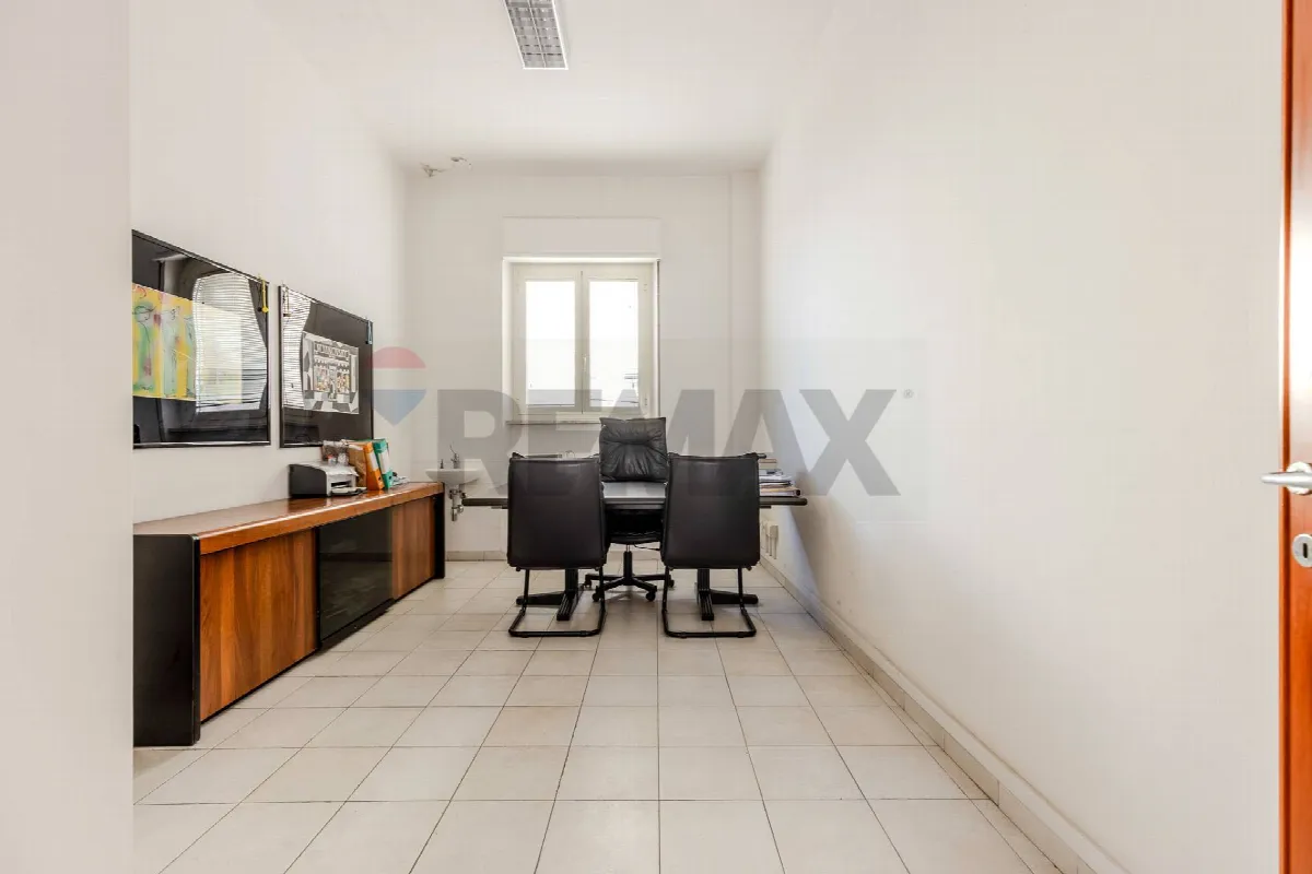 Ufficio in vendita a Cagliari, Is Mirrionis, Monte Claro, San Michele - foto 5