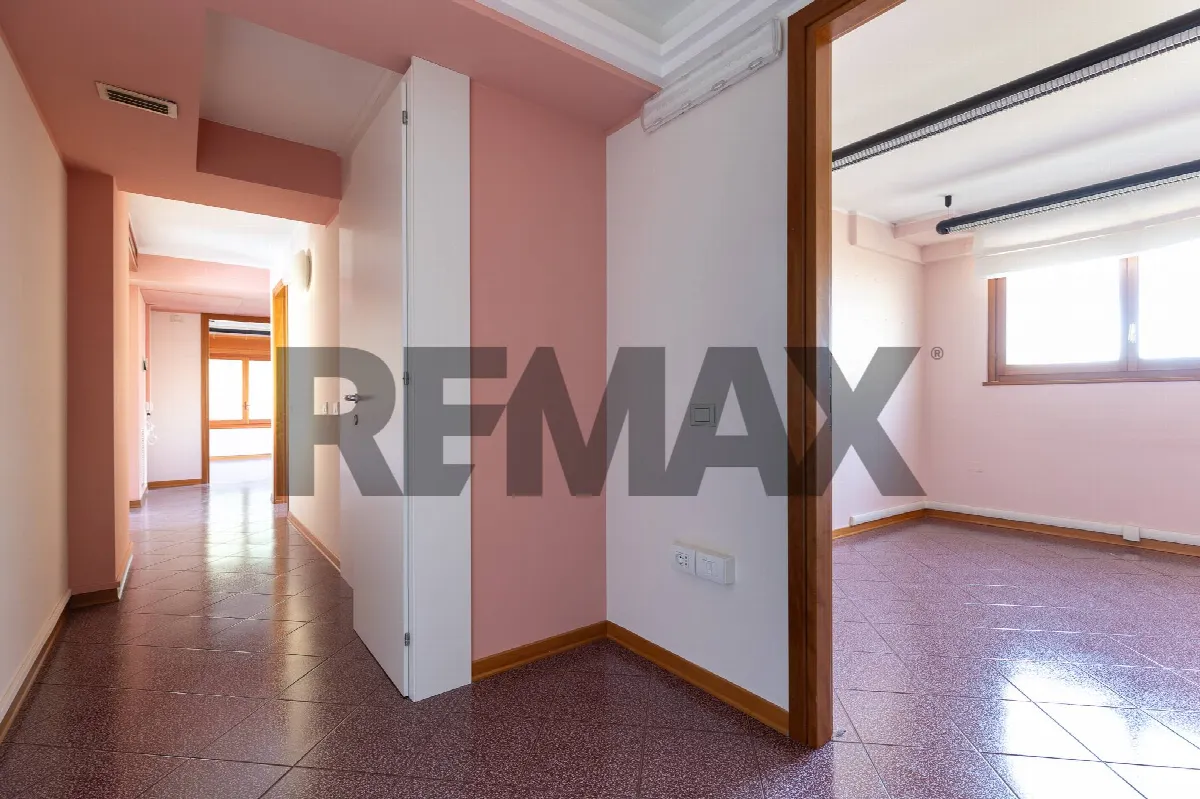 Ufficio in vendita a Cagliari, Is Mirrionis, Monte Claro, San Michele - foto 3