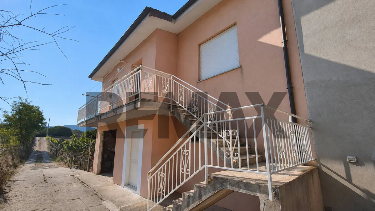 Casa Indipendente in vendita a Usellus - foto 3