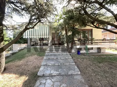 Villa in vendita a Lainate - foto 2