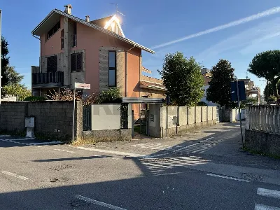Casa Indipendente a Cesate