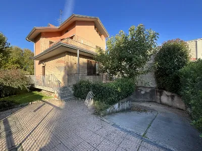 Casa Indipendente in vendita a Cesate - foto 2