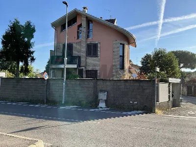 Casa Indipendente in vendita a Cesate - foto 3