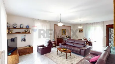 Villa in vendita a Caronno Pertusella - foto 2