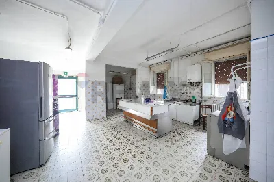 Palazzo/Stabile in vendita a Jolanda di Sa... - foto 8