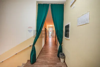 Palazzo/Stabile in vendita a Jolanda di Sa... - foto 9