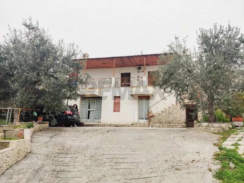 Villa in vendita a Monte Sant'Angelo - foto 1