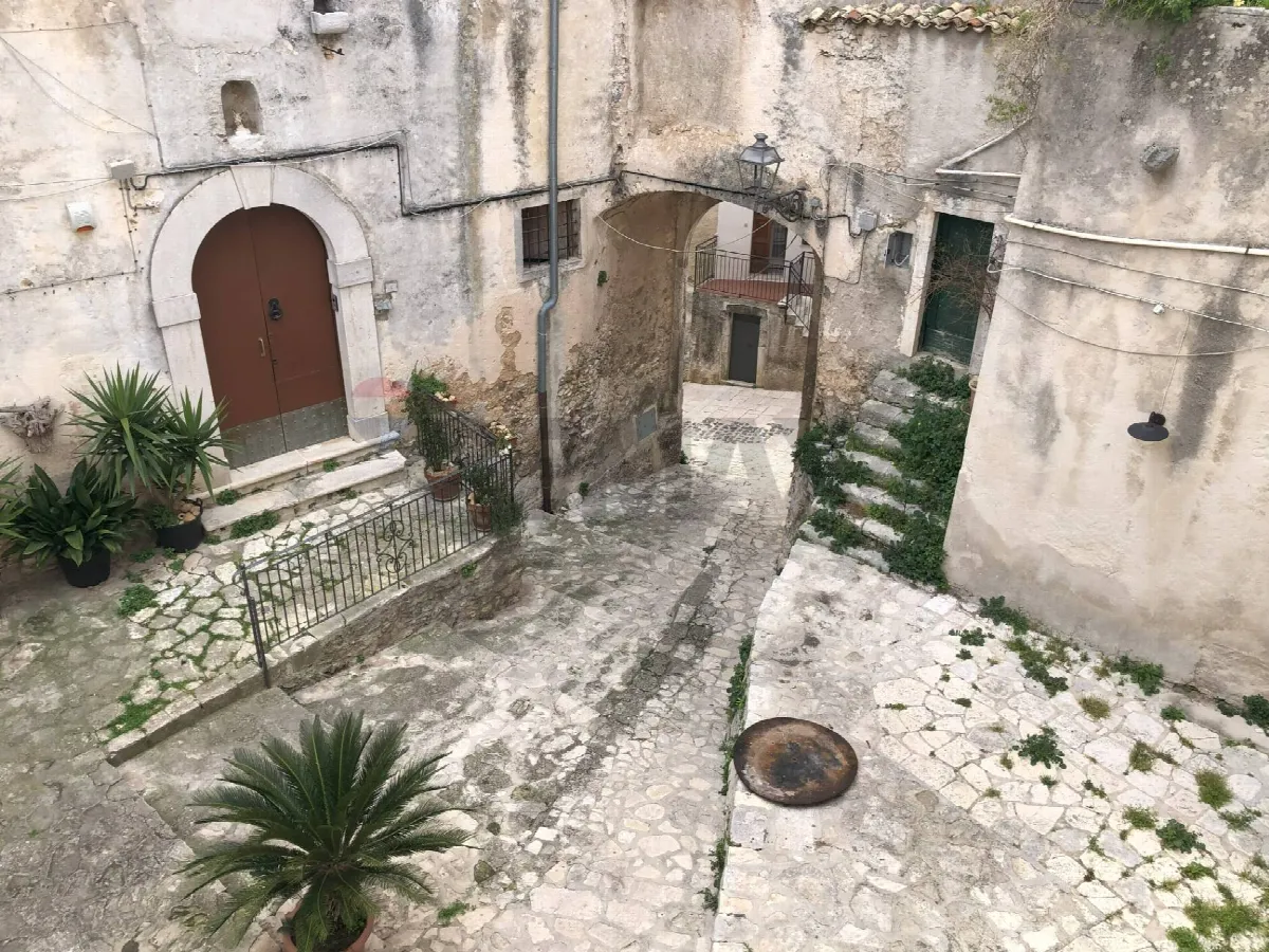 Palazzo/Stabile in vendita a Vico del Gargano - foto 4