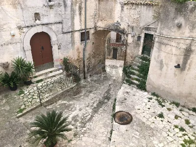 Palazzo/Stabile in vendita a Vico del Garg... - foto 4