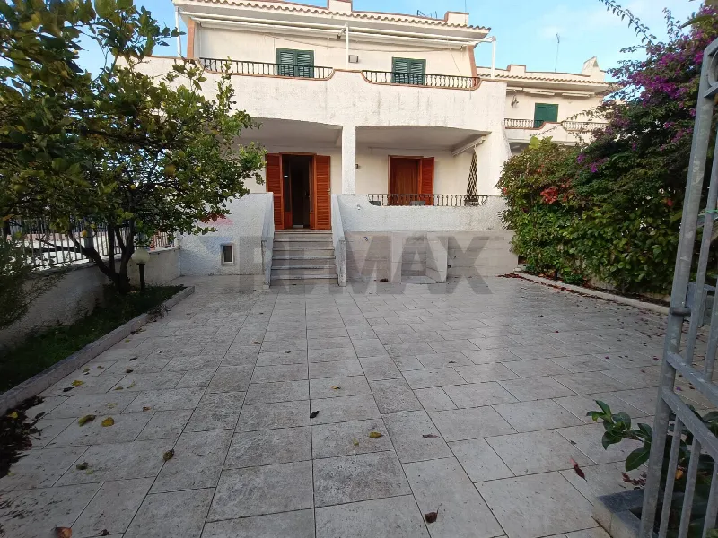Villa in vendita a Rodi Garganico - foto 1
