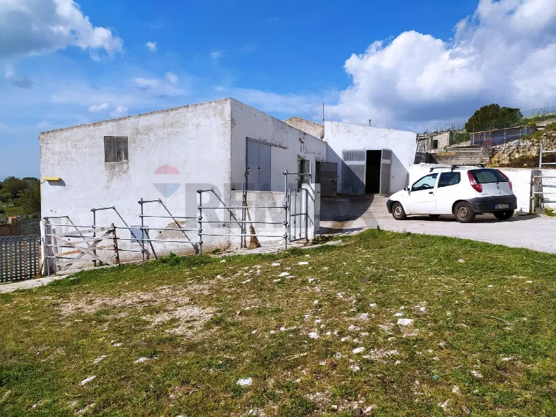 Rustico/Casale in vendita a Manfredonia - foto 1
