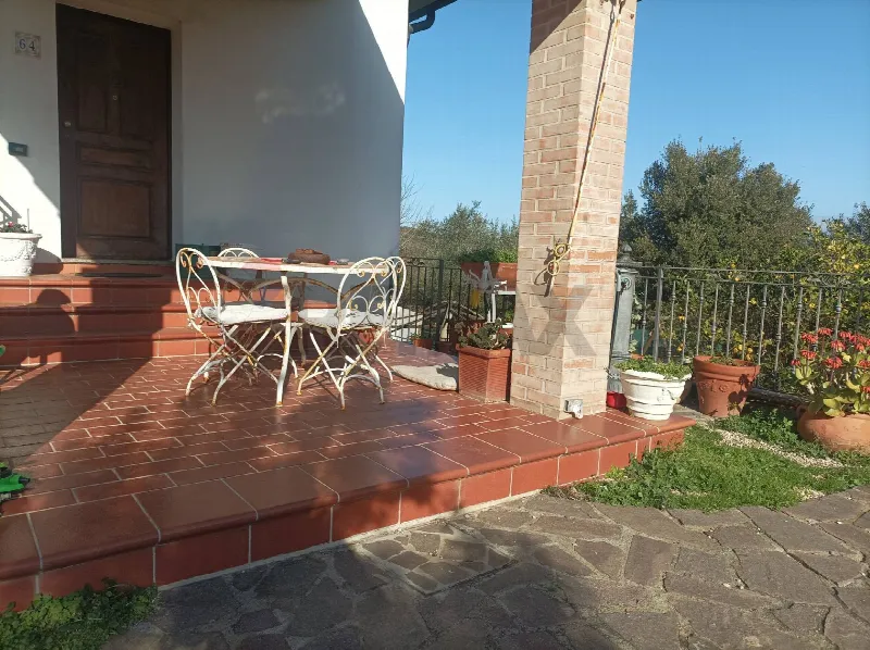 Casa Indipendente in vendita a Piombino - foto 1