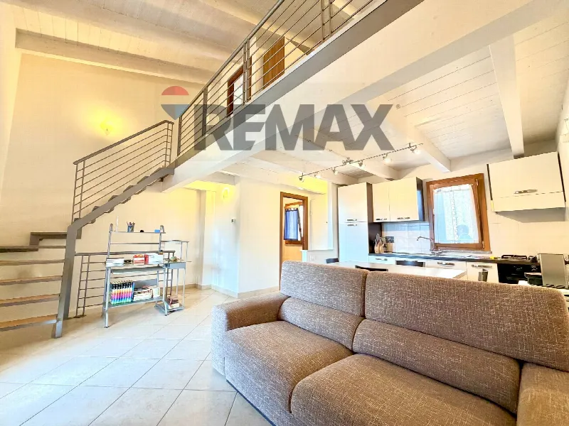 Casa Indipendente in vendita a Piombino - foto 1