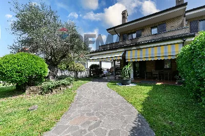 Casa Indipendente a Cinisello Balsamo