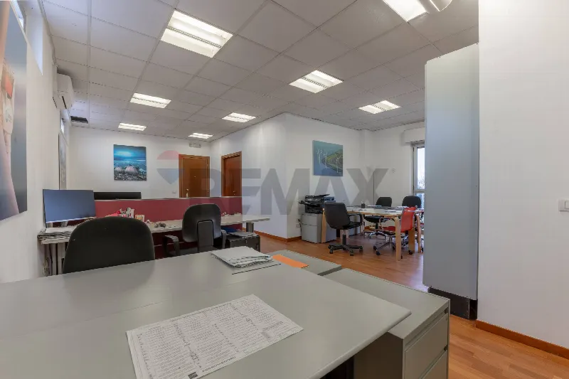 Ufficio in vendita a San Donato Milanese - foto 1