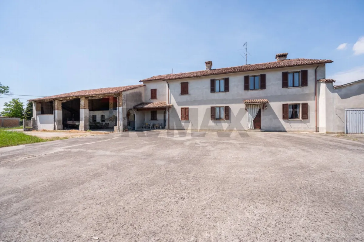 Rustico/Casale in vendita a Torricella del Pizzo - foto 2
