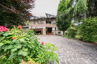 Casa Indipendente in vendita a Porto Manto... - foto 1