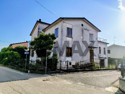 Villa in vendita a Goito - foto 1