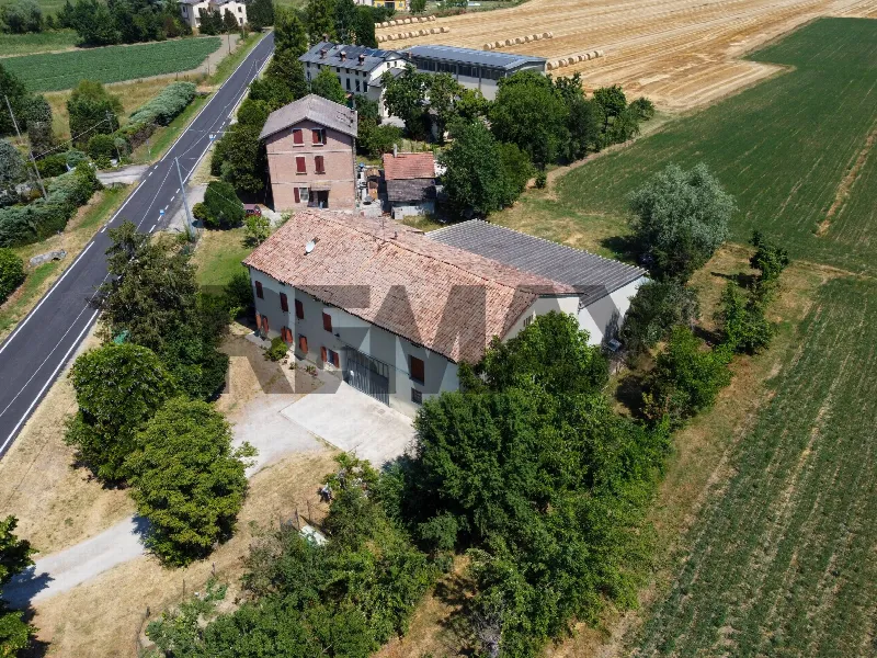 Rustico/Casale in vendita a Poviglio - foto 1