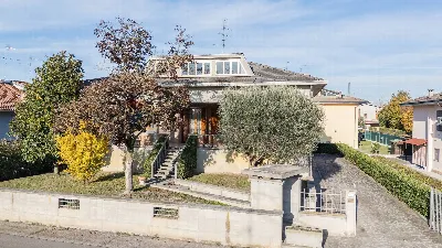 Villa in vendita a Luzzara - foto 1