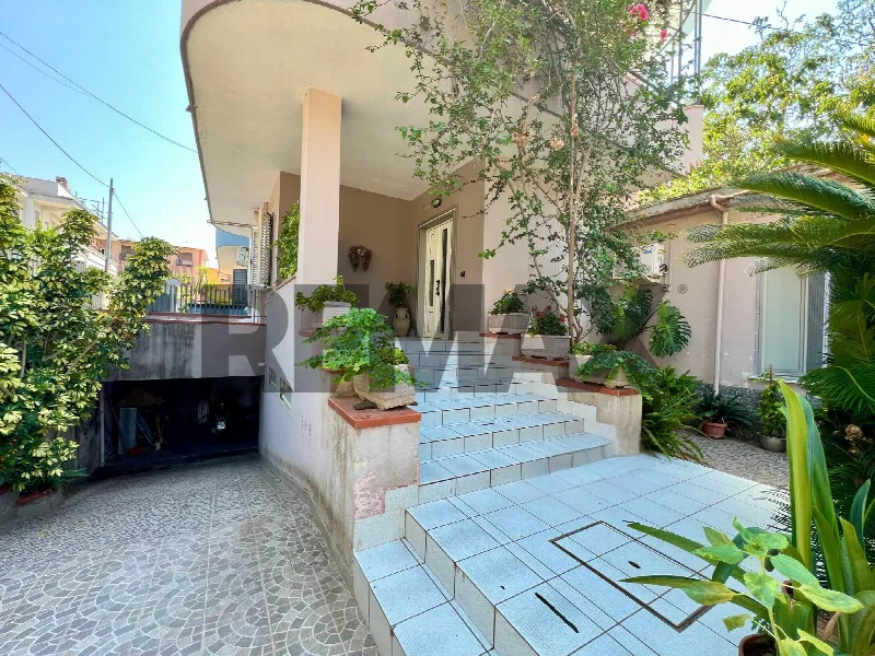 Villa in vendita a Caserta, Caserta Nord - foto 1