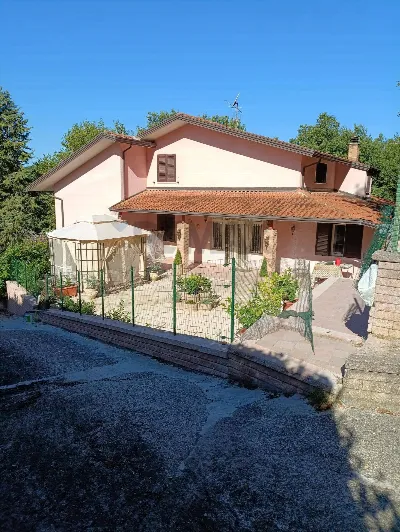Villa in vendita a Lioni - foto 1