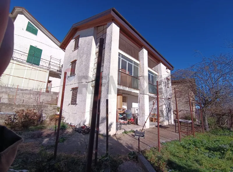 Casa Indipendente in vendita a Pallare - foto 1