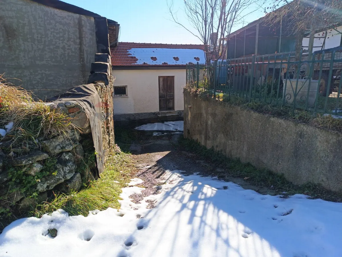 Casa Indipendente in vendita a Pallare - foto 2