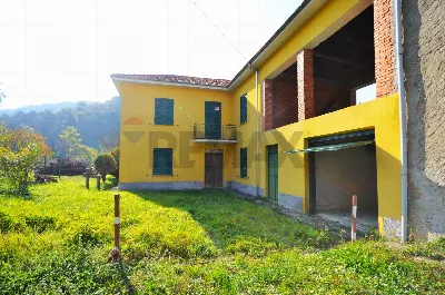 Casa Indipendente a Dego