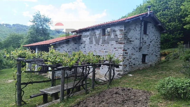 Rustico/Casale in vendita a Bormida - foto 1