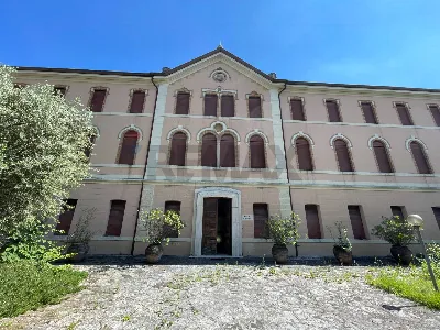 Palazzo/Stabile in vendita a Vittorio Vene... - foto 1
