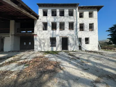 Rustico/Casale in vendita a Romano d'Ezzel... - foto 9
